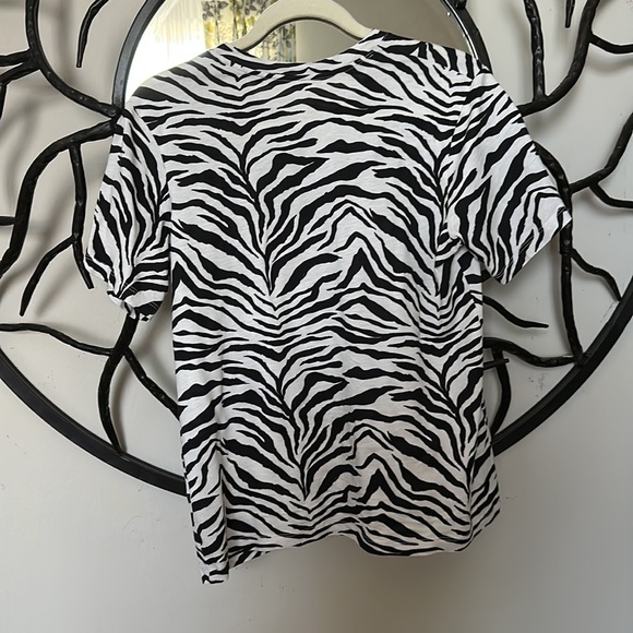 JOHNNY WAS ZEBRA TSHIRT - Picture 3 of 3